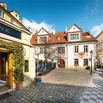 Old Royal Post Boutique Hotel & Premium Suites